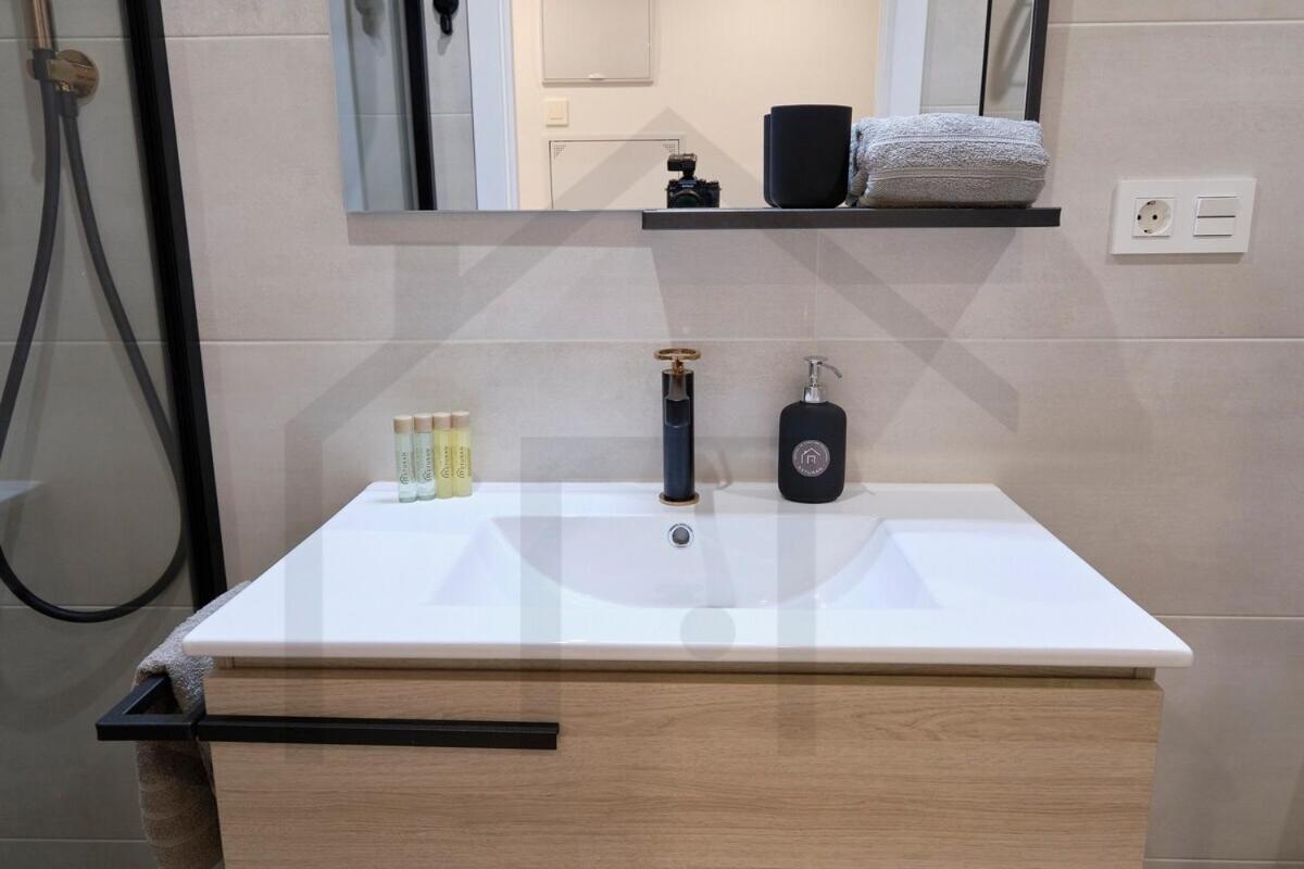 Cervantes - Apartamento A Estrenar Con Parking Χιχόν Εξωτερικό φωτογραφία